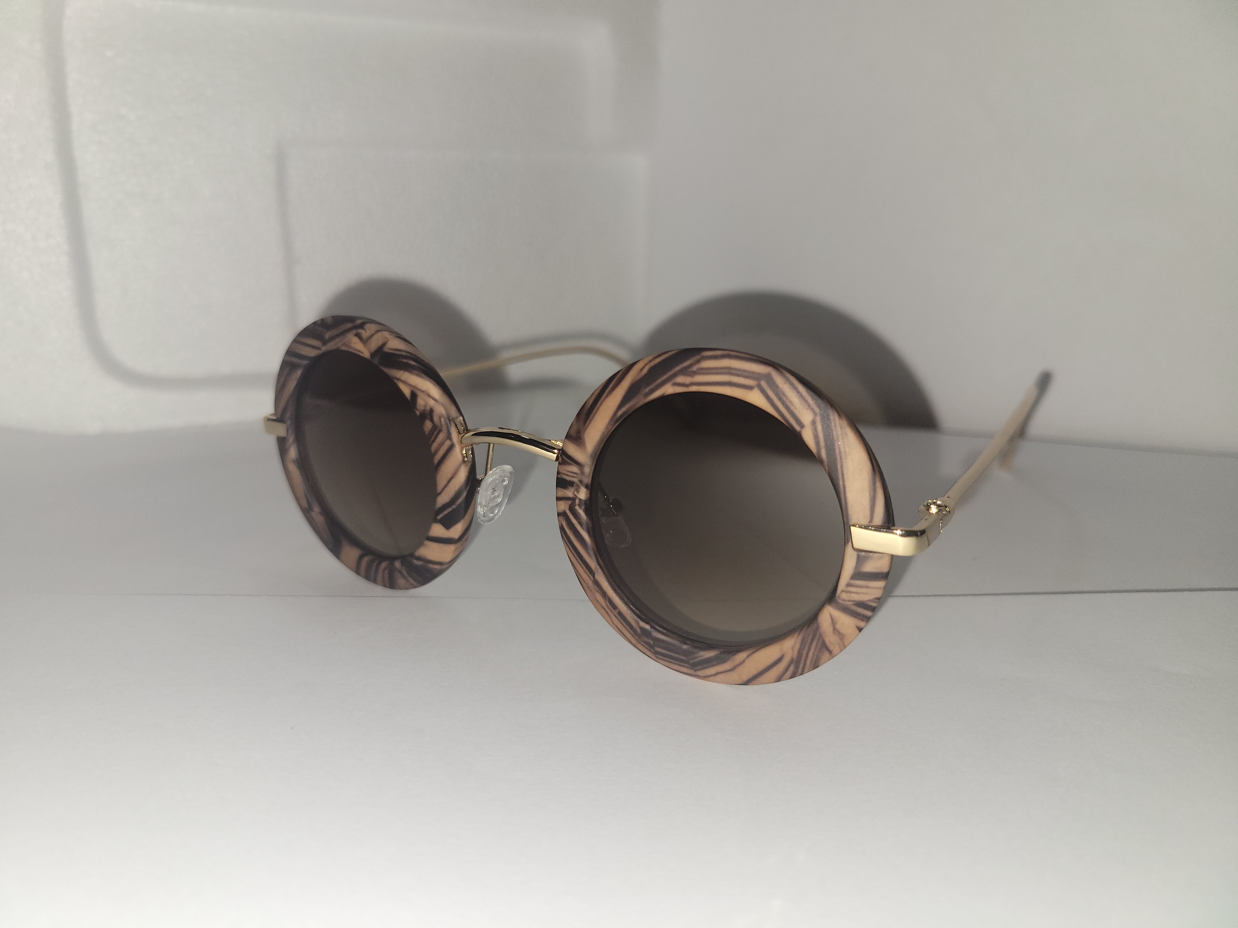 #236-Circular Frames, 2 Kinds of Affair!