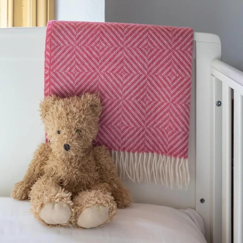 Merino Wool Baby Blanket - Diamond