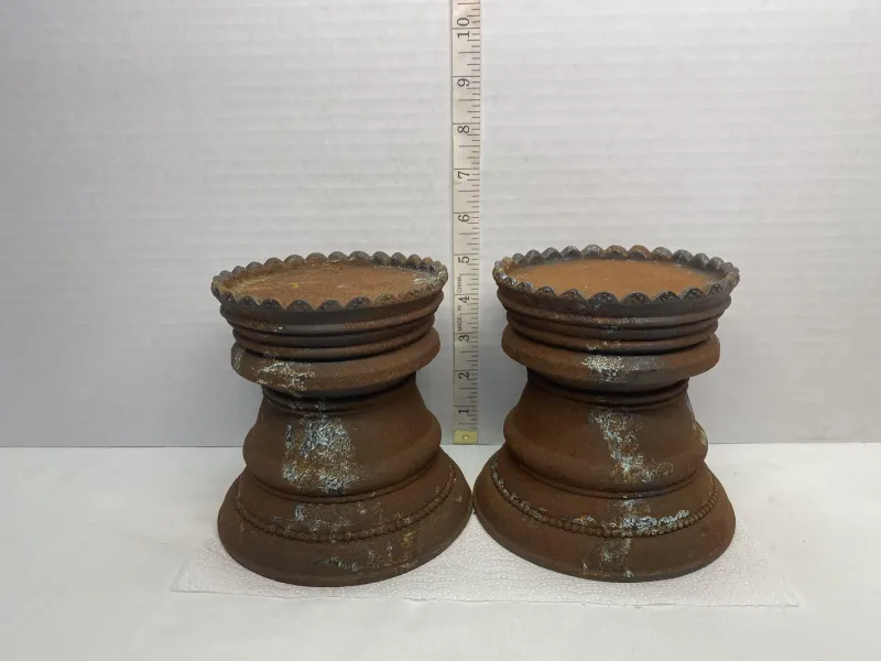 Set of 2 Vintage-Look Rustic Resin Pillar Candle Holders