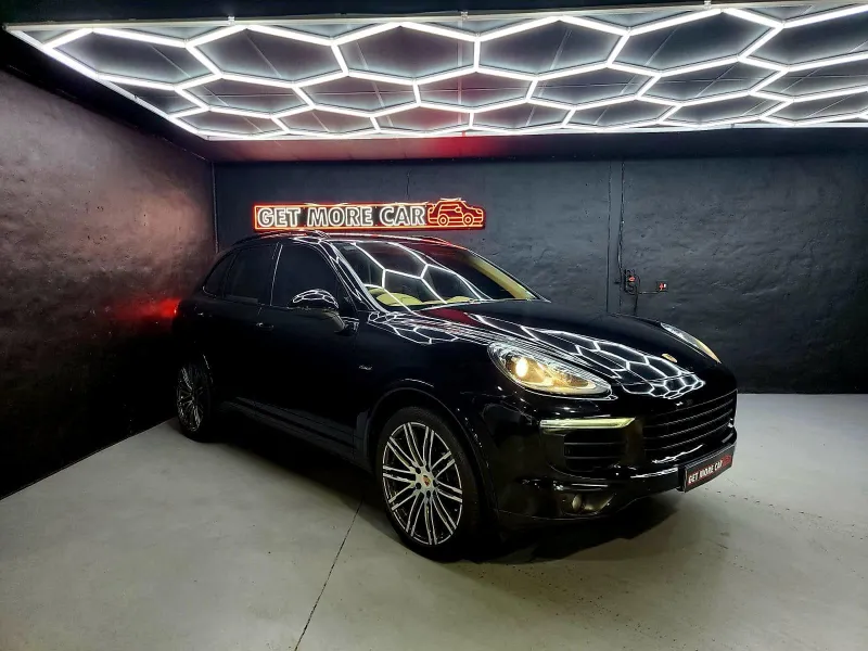 Porsche Cayenne Diesel Platinum Edition (E2)
