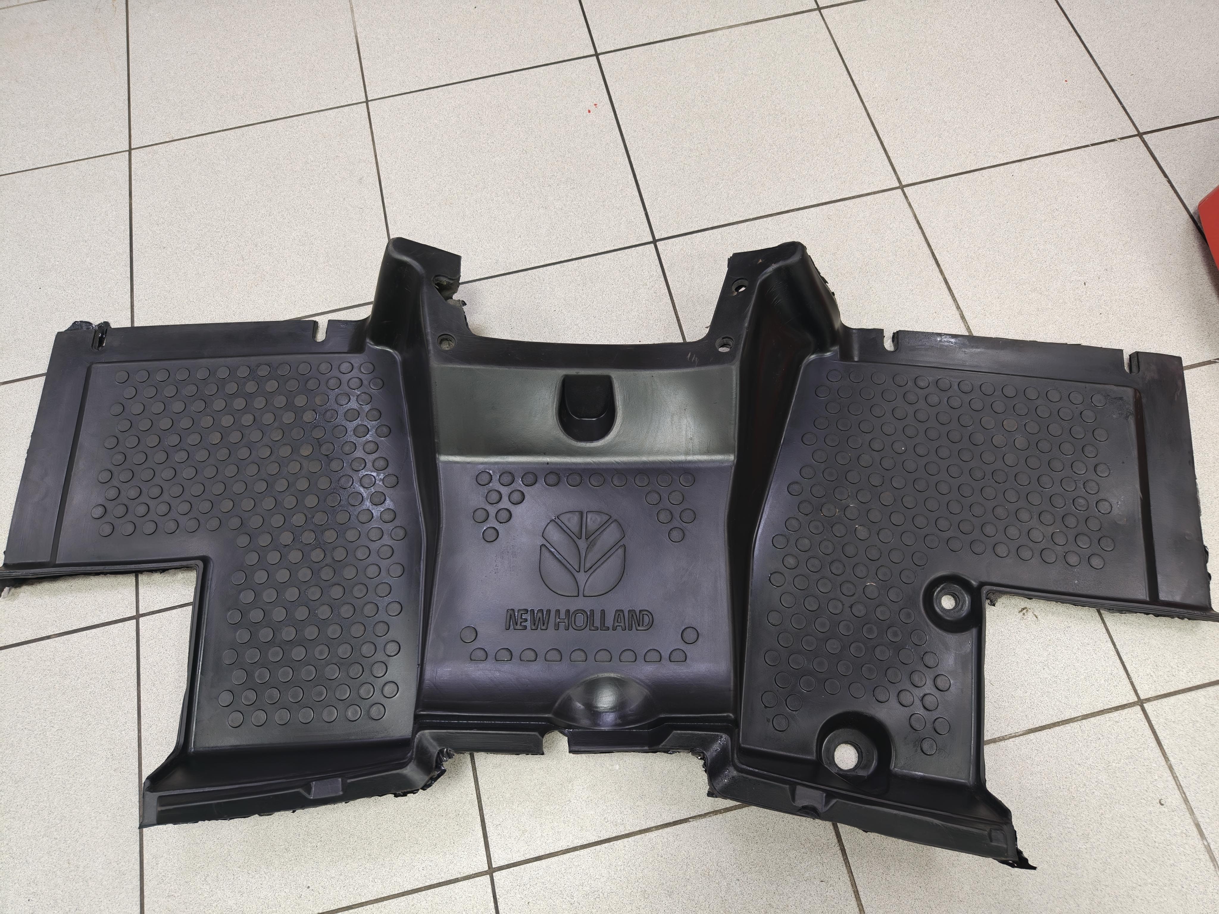 NEW HOLLAND RUBBER FLOOR TRIM