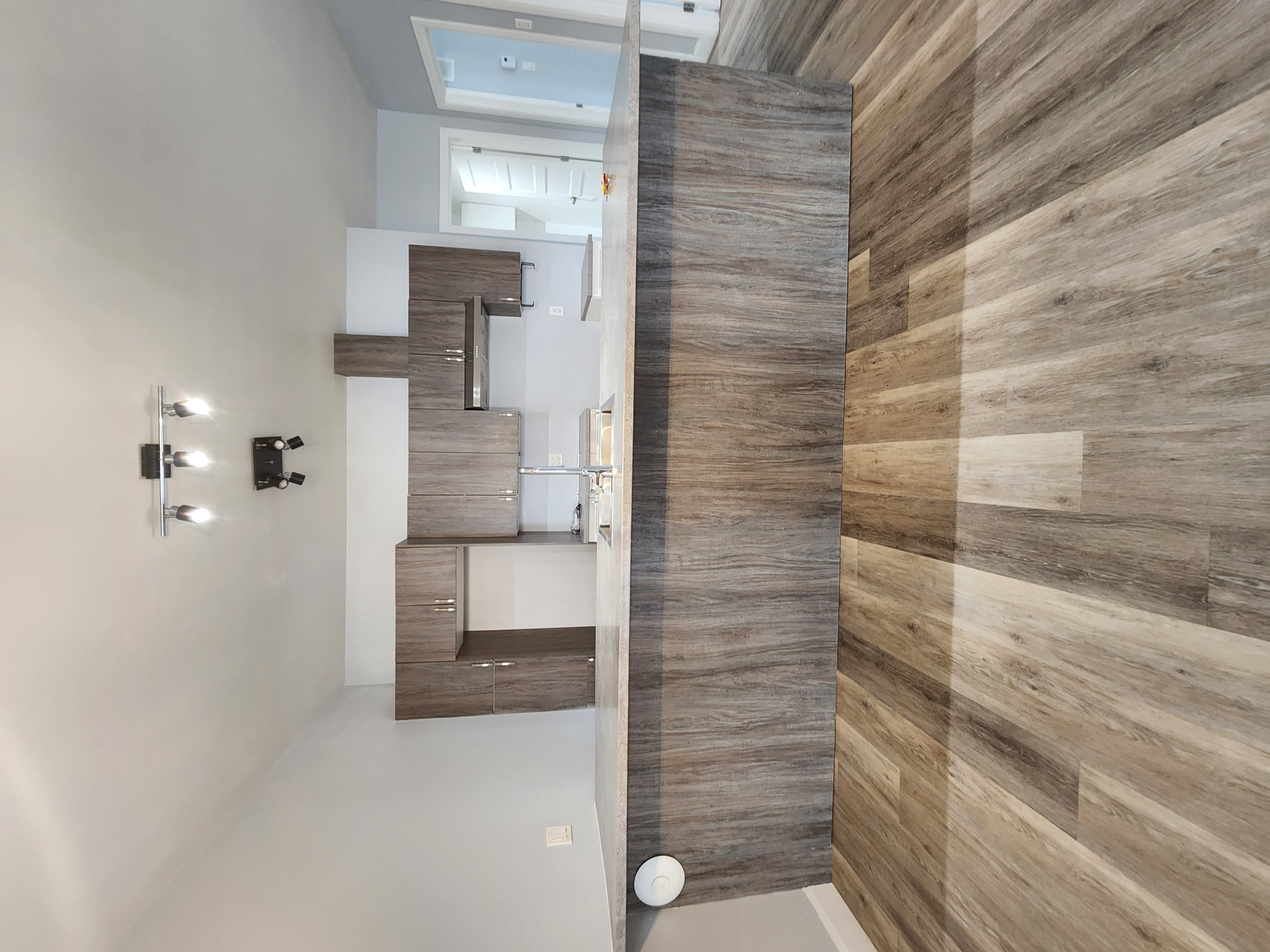 210 9e Avenue — 5 ½