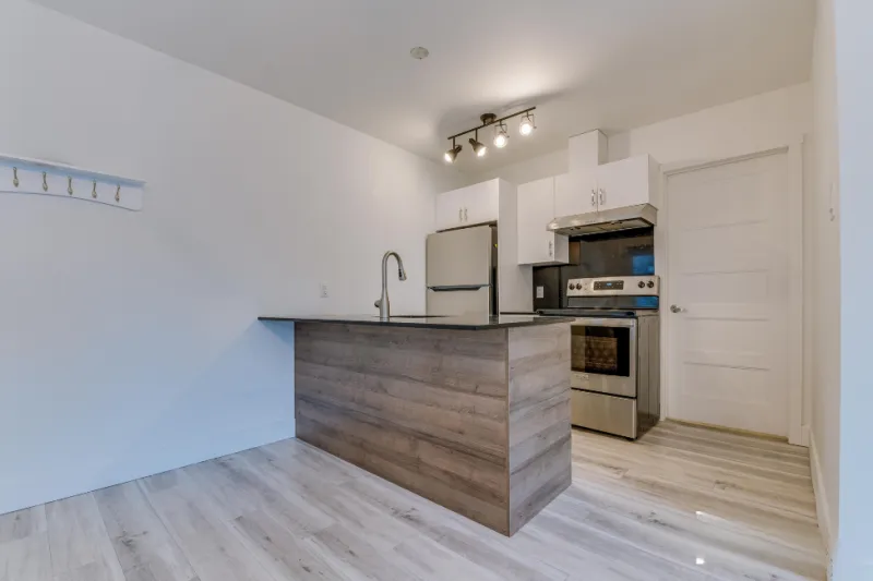 835 rue St-Louis — 3 ½
