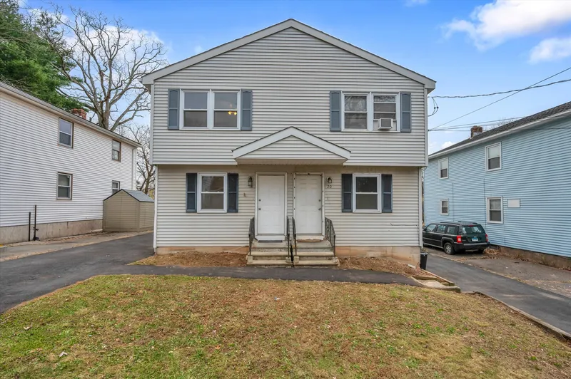 18 Chalmers St, Manchester, CT — sold side-by-side duplex