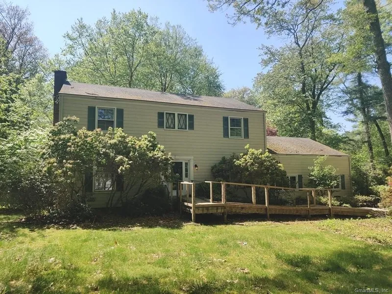 149 Fishing Trl, Stamford, CT — sold colonial