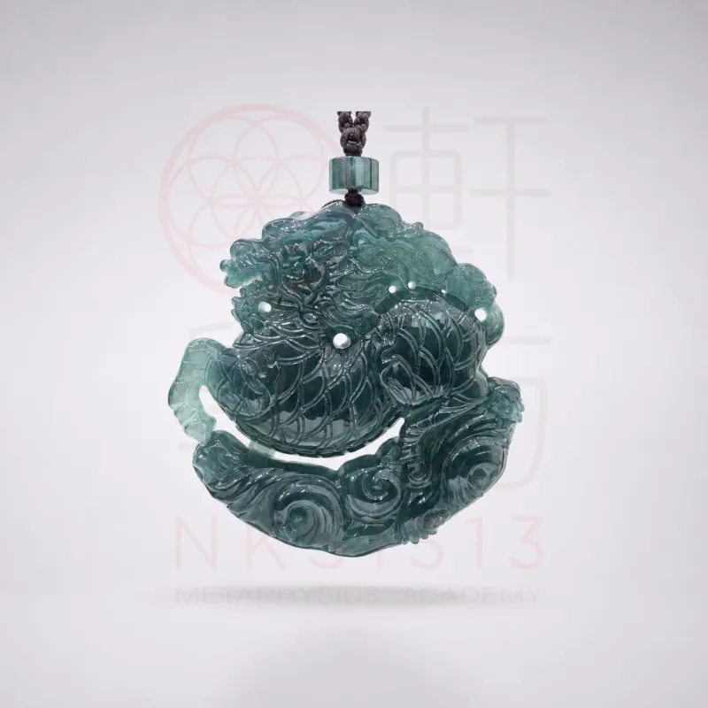 精品翡翠危料招财麒麟