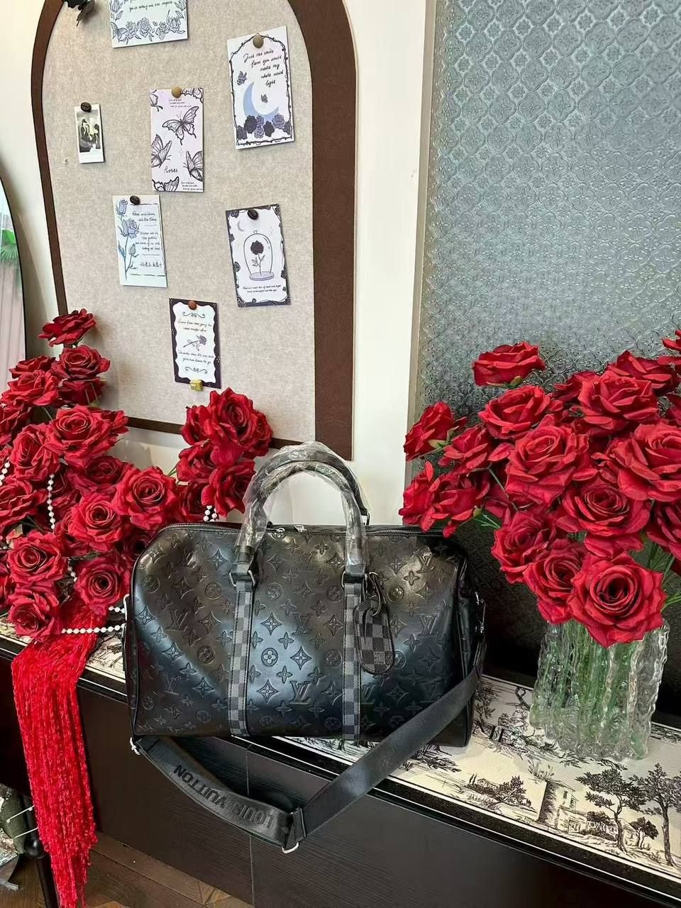 سافر بكشخة ماله حدود.. شنطة لويس فيتون كوبي ون الماستر بجودة خيالية! | D-A14