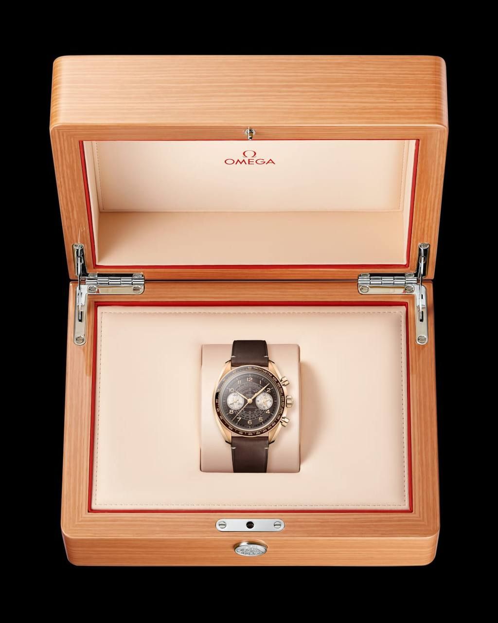 Omega Speedmaster High Master Luxury Watch | Elegance & Style | UAE | D-E56