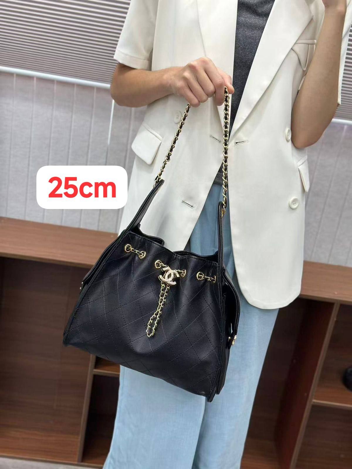 Luxury Chanel Quilted Hobo Bag (25 cm) - Premium High Quality Edition | D-E16