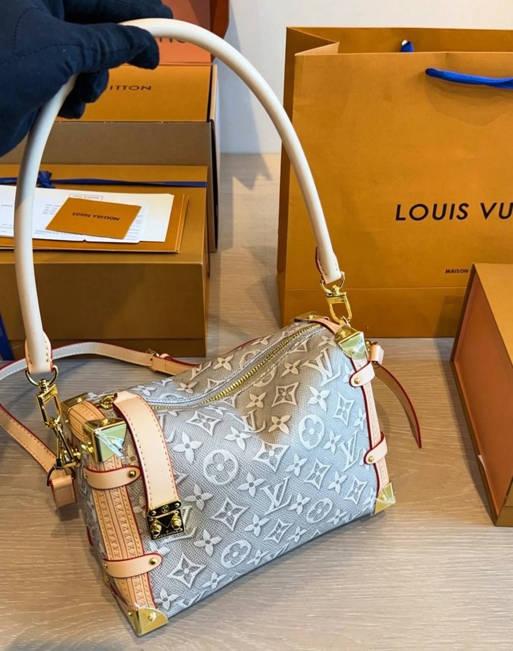 Louis Vuitton Luxury Handbag | Elegant & Versatile Design | UAE | D-E56