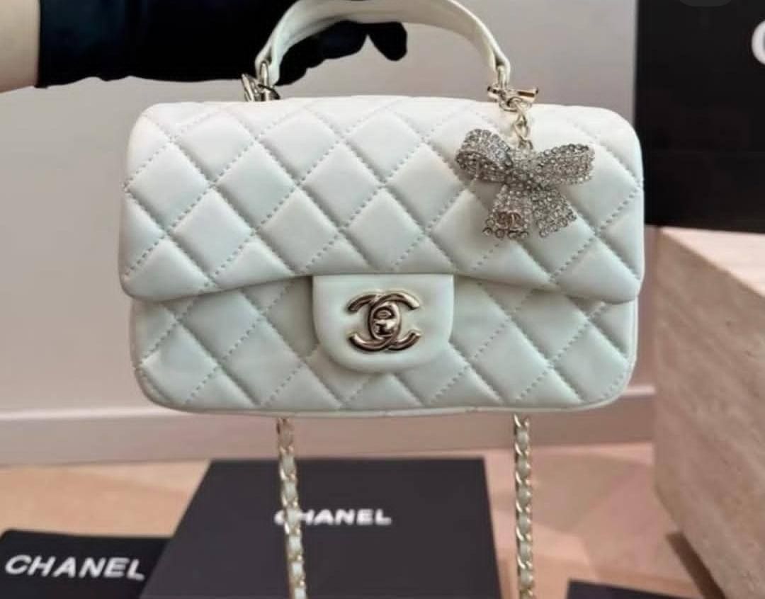 Chanel Classic Luxury Handbag | Elegance & Style | UAE | D-E56