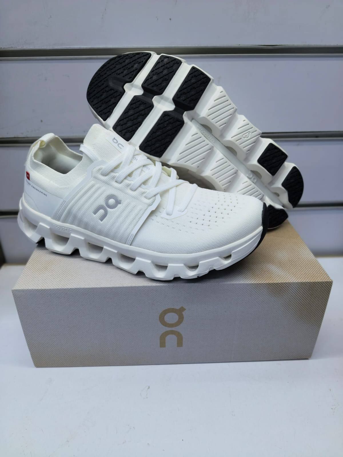 ​On Cloudswift 4 Premium Running Shoes - Master Quality Cushioning Sneakers | D-E46
