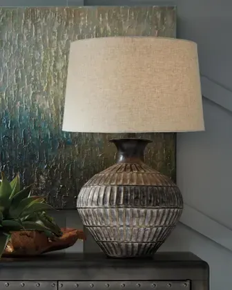 Magan Metal Table Lamp (1/CN) 