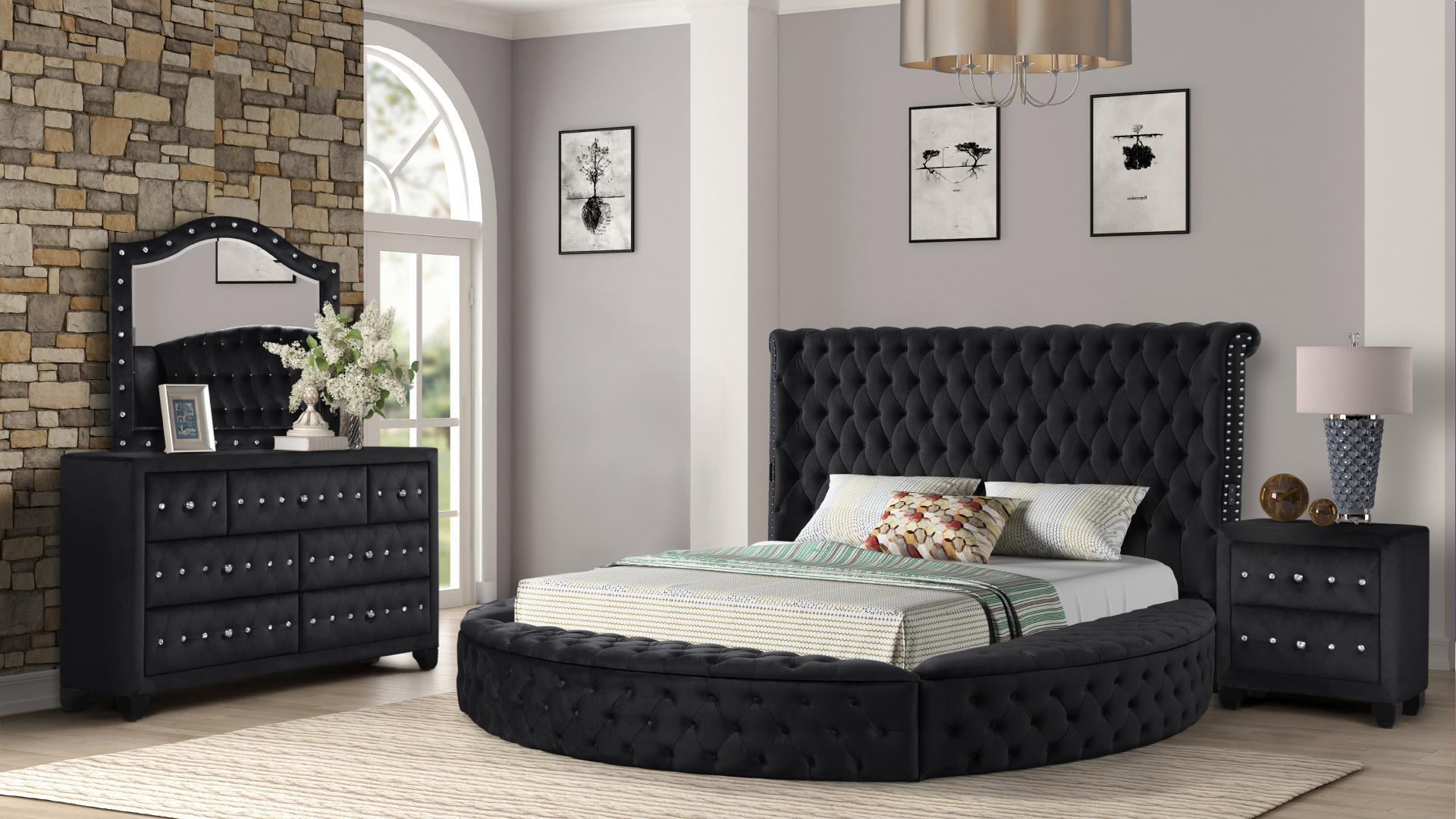 Hazel Queen 4 Pc Bedroom Set in Black