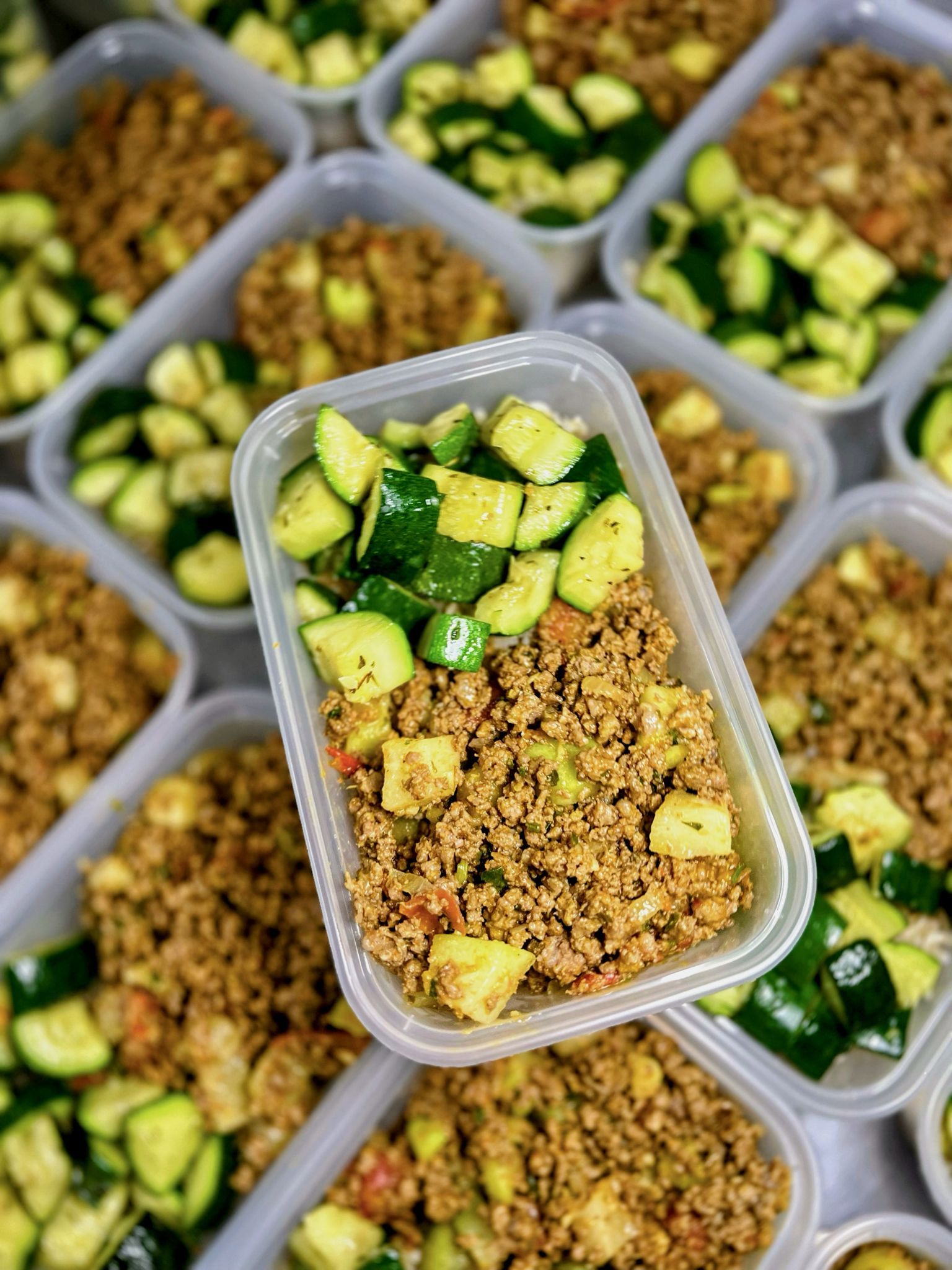 Ground Beef with Vegetables, Brown Rice with Carrot and Courgette -350 g
