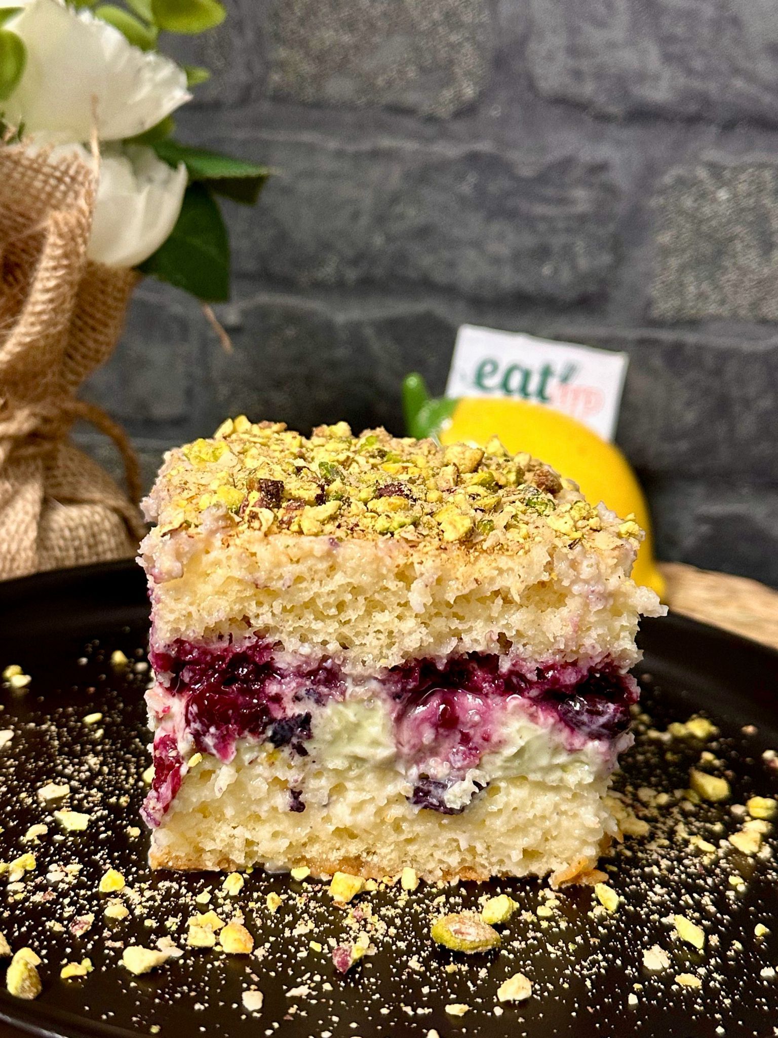 Pistachio Cake with Red Berry Jam - 200 g
