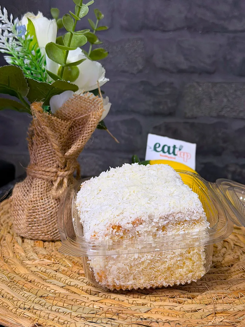Chilled coconut cake