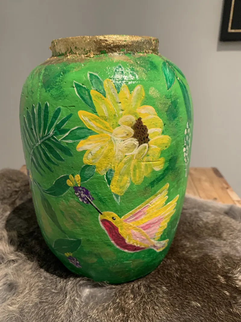 Handgeschilderde stenen vaas – Vogel & bloemen