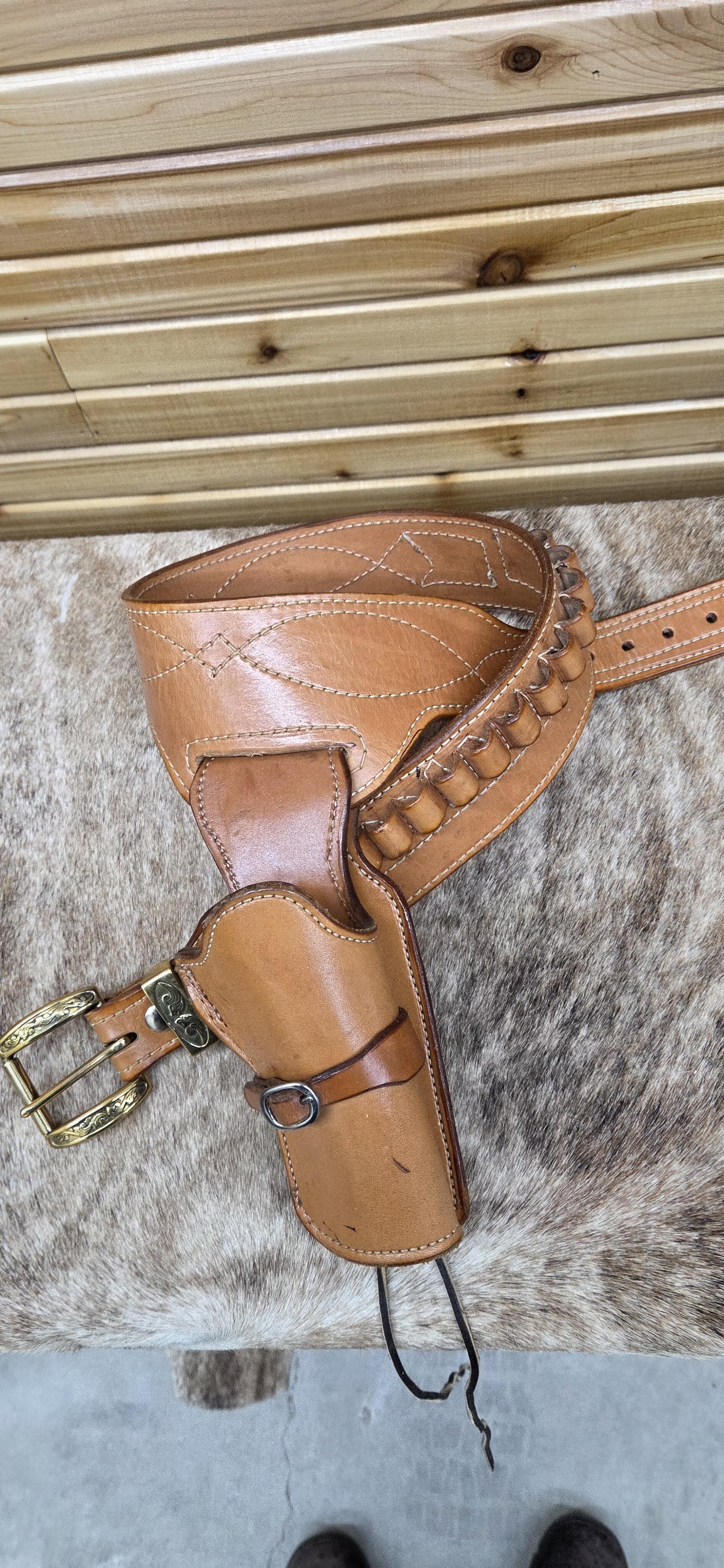 Buskadero Western Holster w/Belt