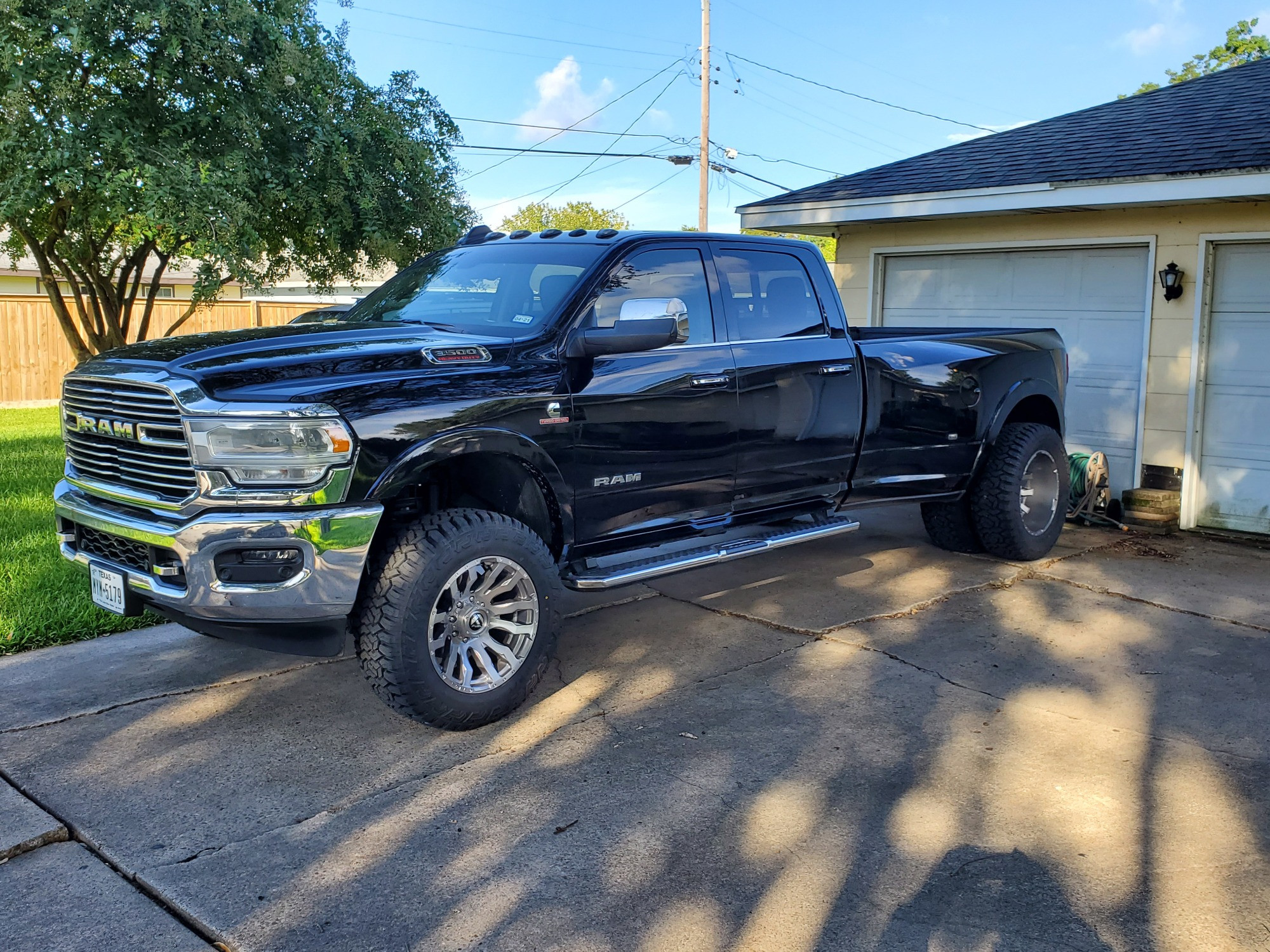 Custom Ford F-250 Super Duty - "Titanium Elite" High-Gloss Build