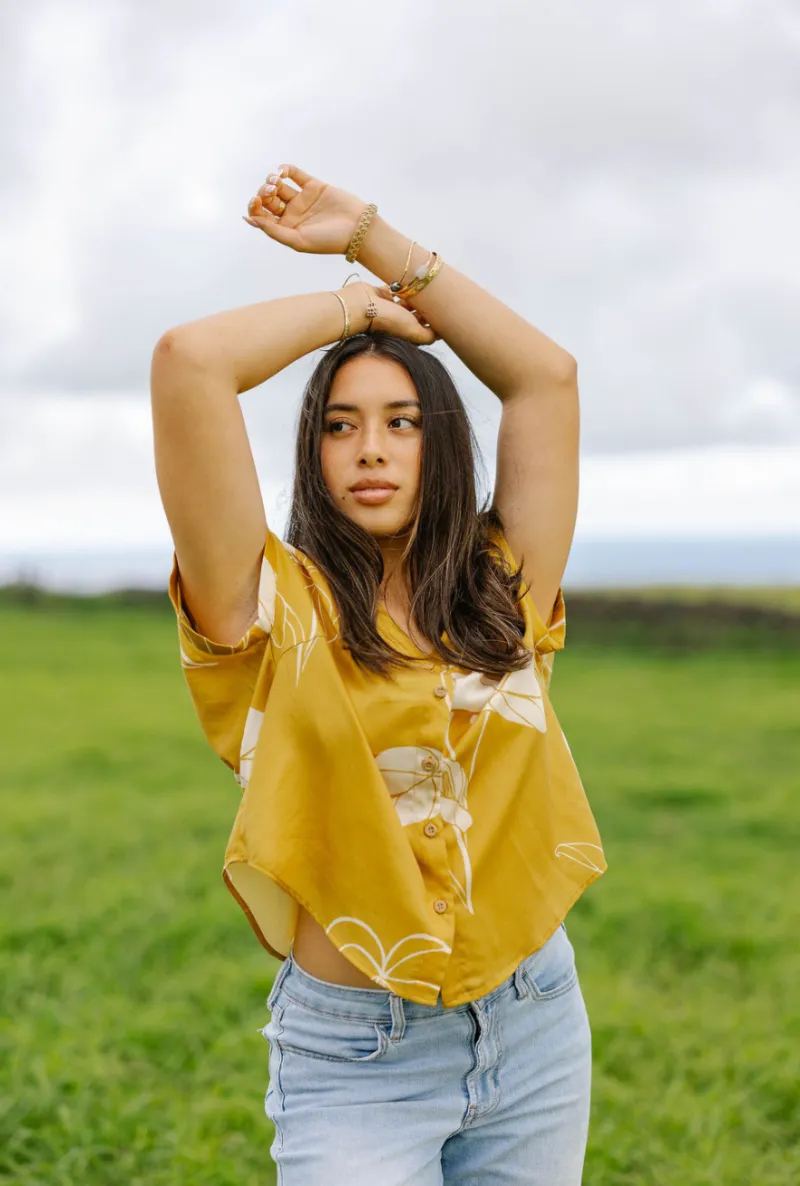 Lily Button Down Top Anthurium Yellow