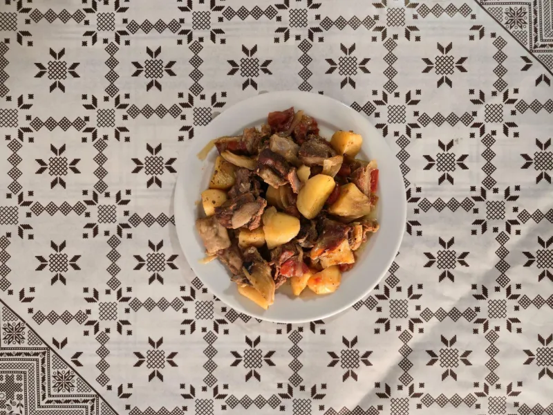 Kleftiko with roasted potatoes