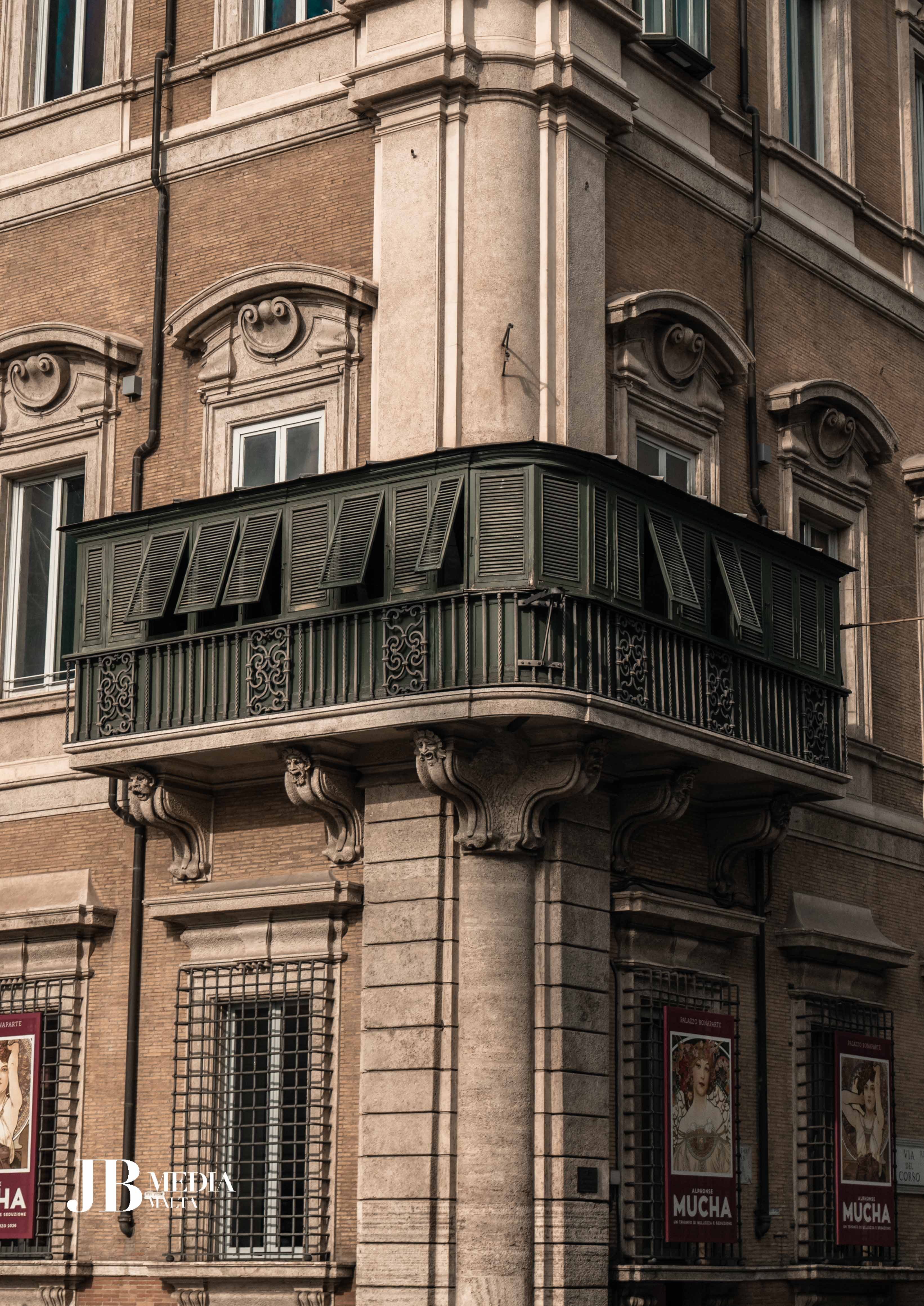 The Roman Veranda