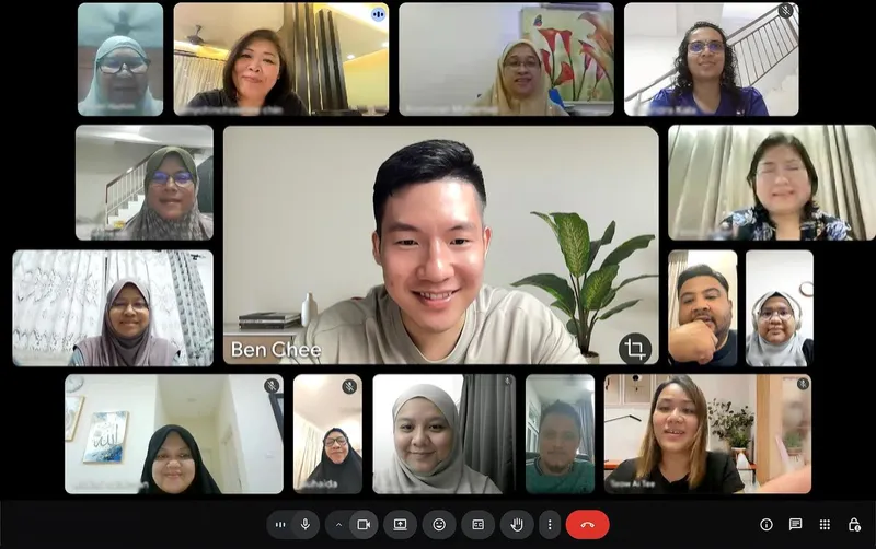 Nutritionist Ben bersama peserta webinar