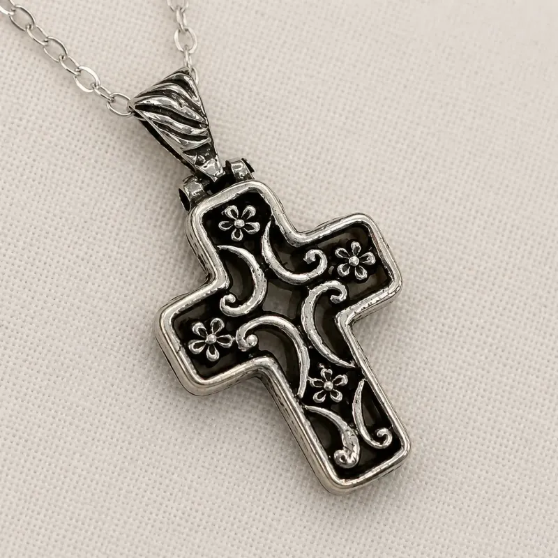 Amalfi Fleur Cross Pendant