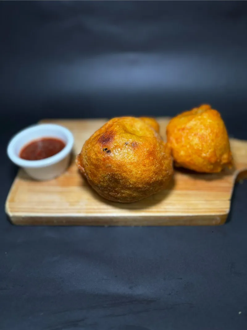 Papa 1/2 huevo pollo frita 