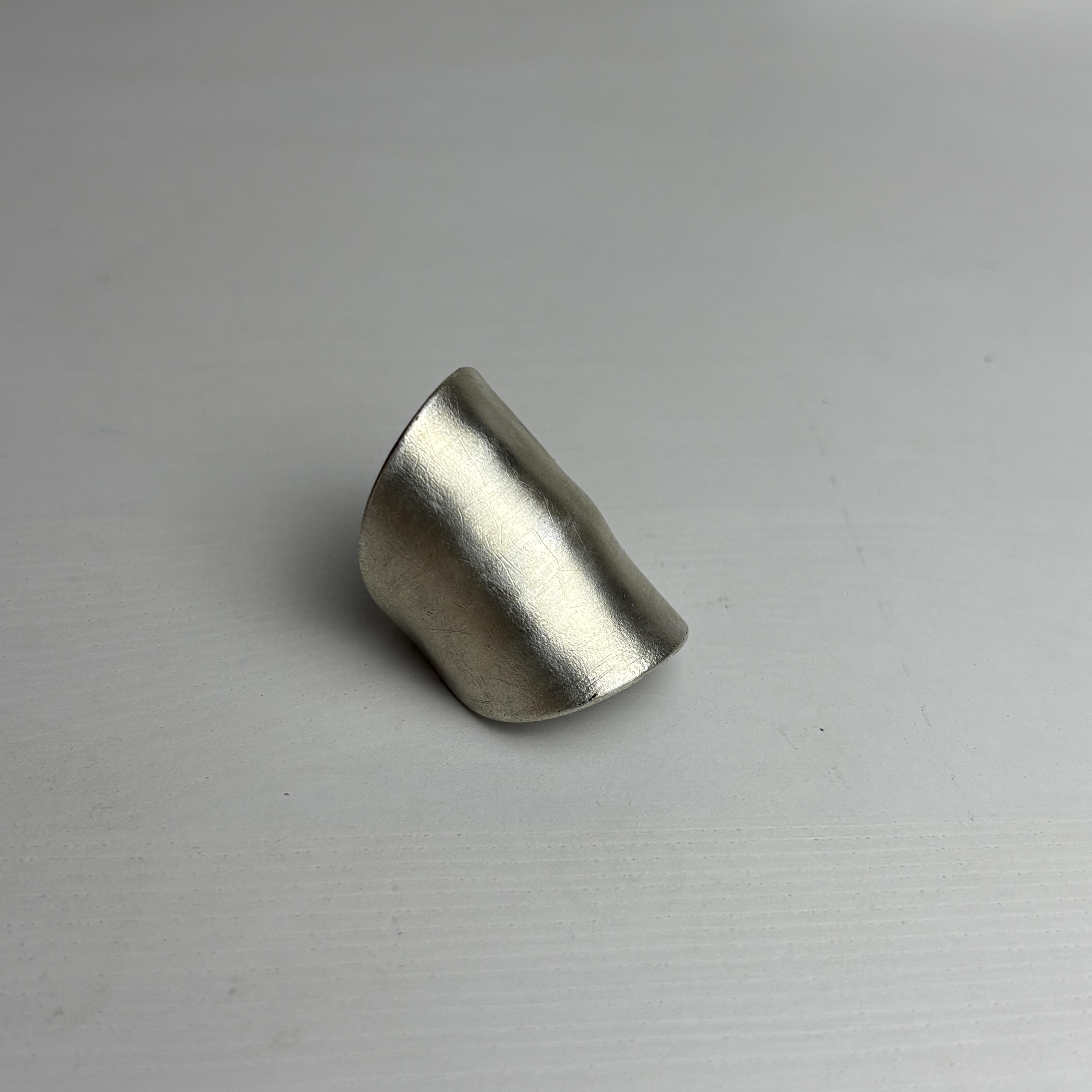 Frieda - Versilberter Statement Ring