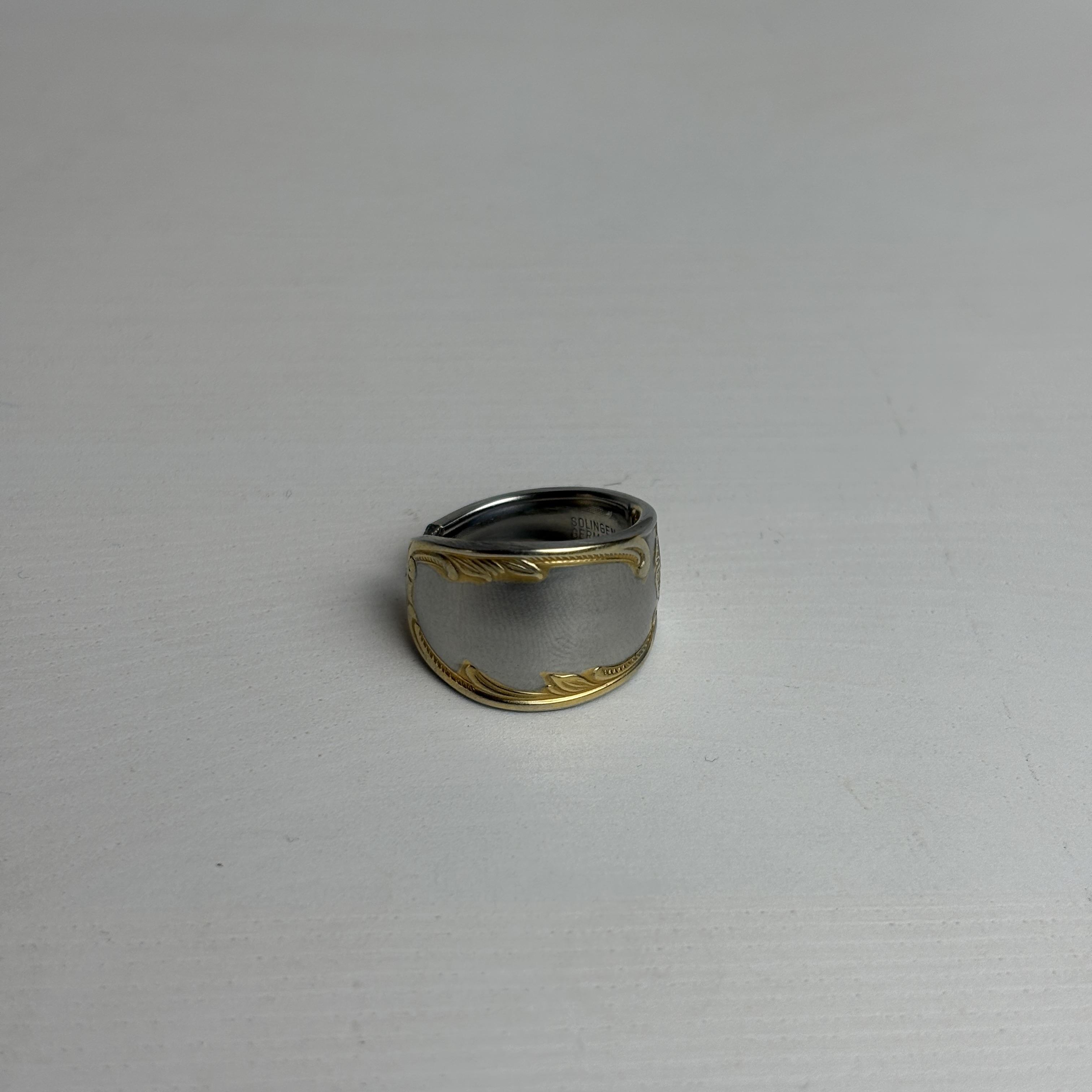 Viktoria - Versilberter Klassiker Ring