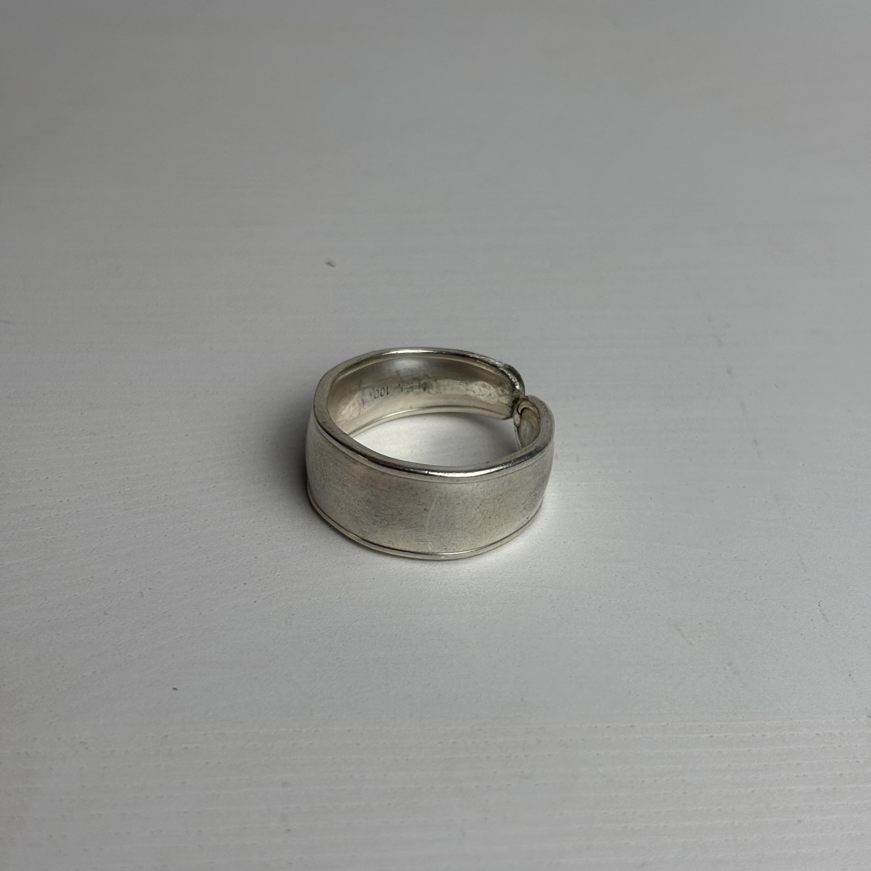 Maximilian - Versilberter Klassiker Ring
