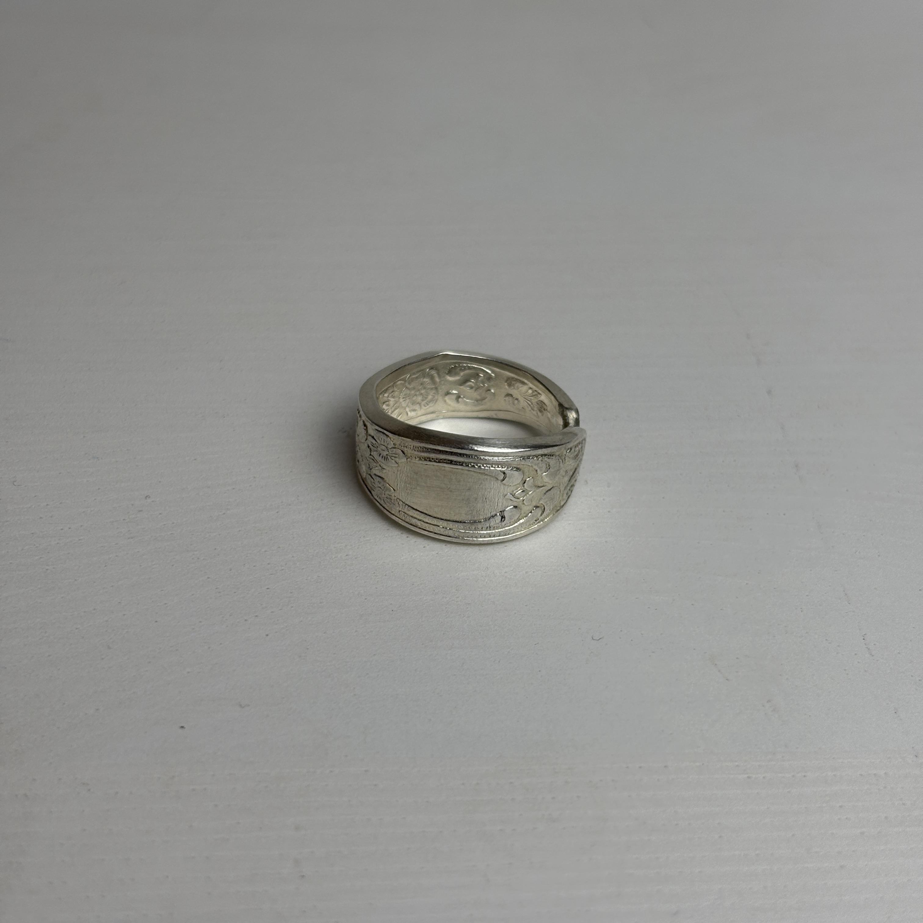 Eleonore - Versilberter Klassiker Ring