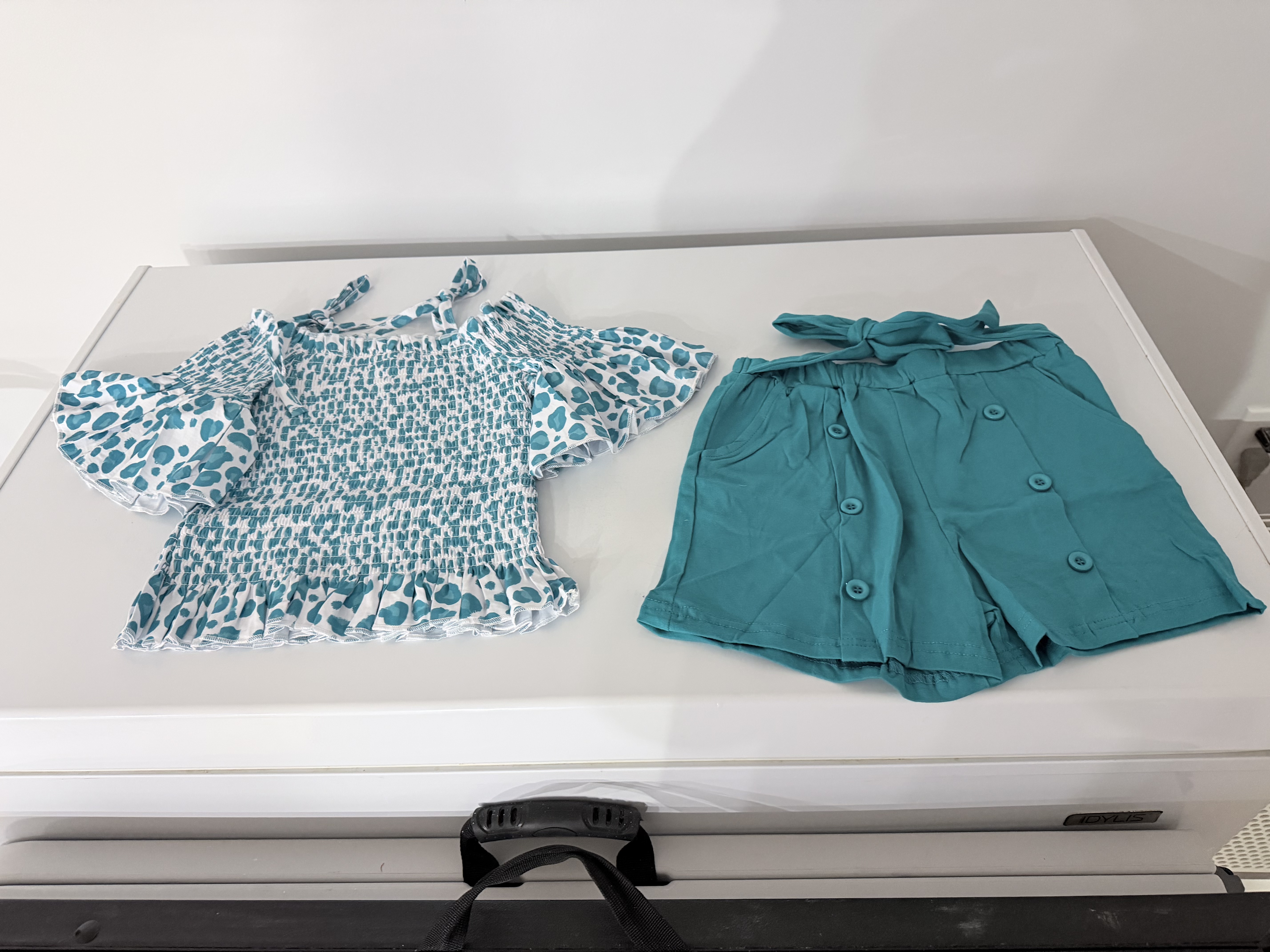 Girls Teal Leopard Top & Button Shorts