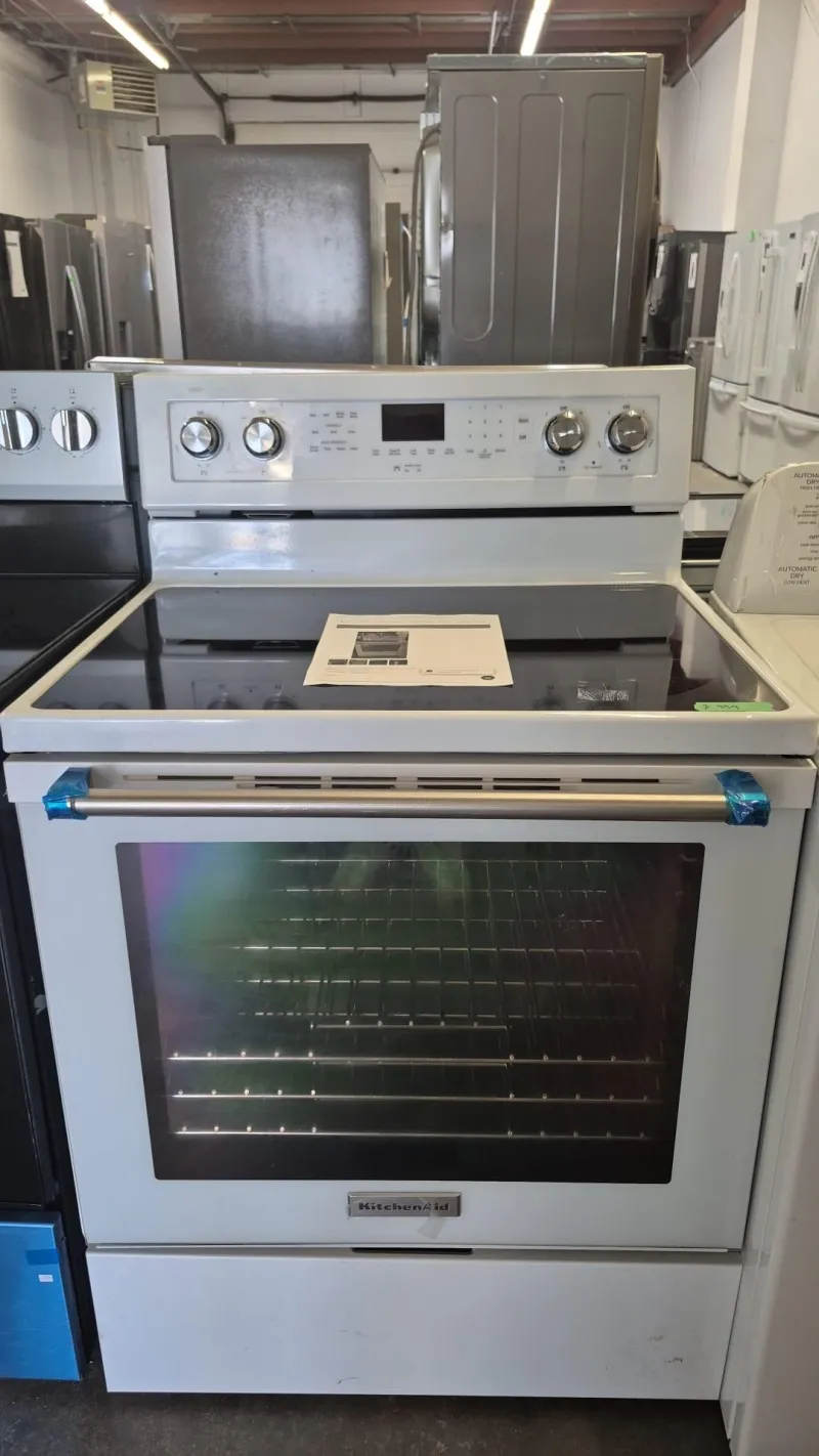 KitchenAid YKFEG500EWH8 30” Electric Convection Range White 6.4 cu.ft Smooth Top Stove