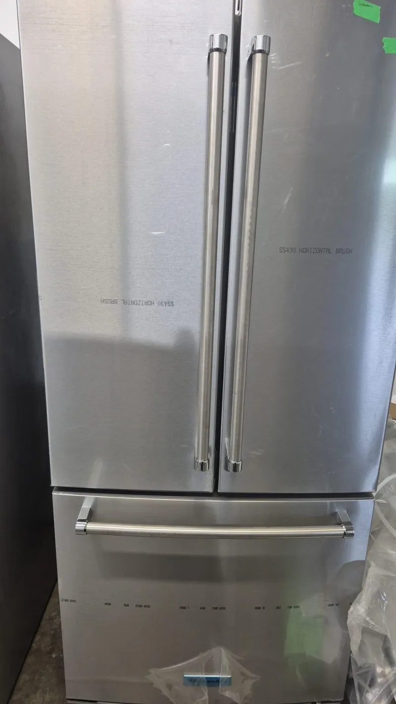 KRFF300ESS07 KitchenAid 30-inch French door refrigerator (about 19.7 cu. ft.) with interior water dispenser