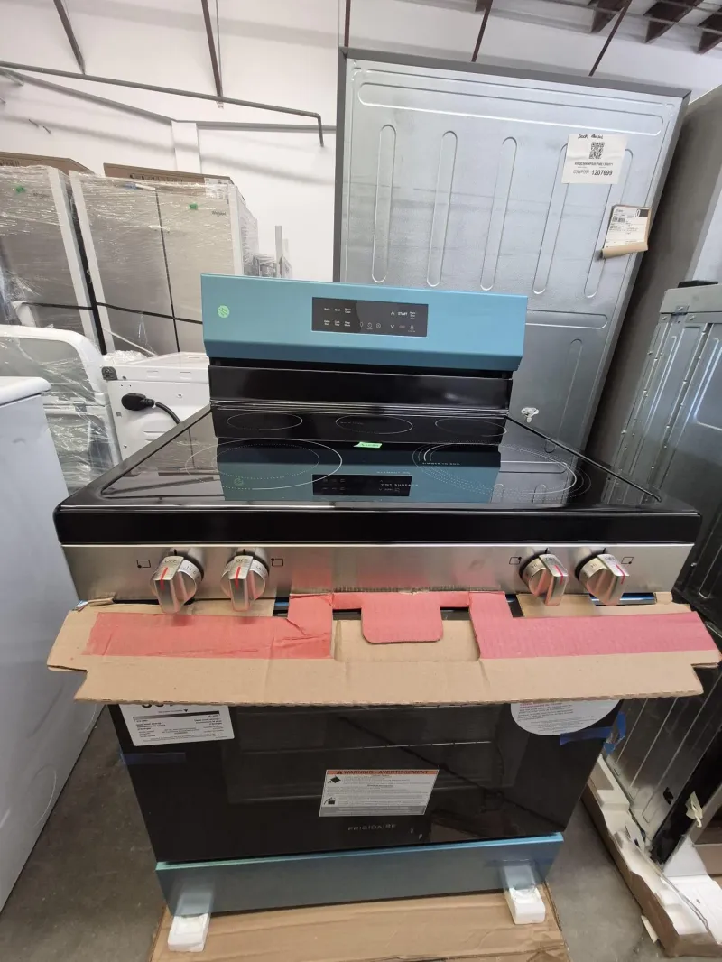 Frigidaire FCRE306C 30" Electric Stove Range 5.3 Cu Ft Stainless Steel