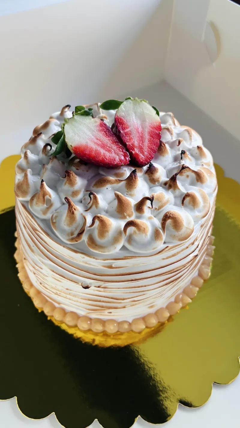 Specialty cakes 