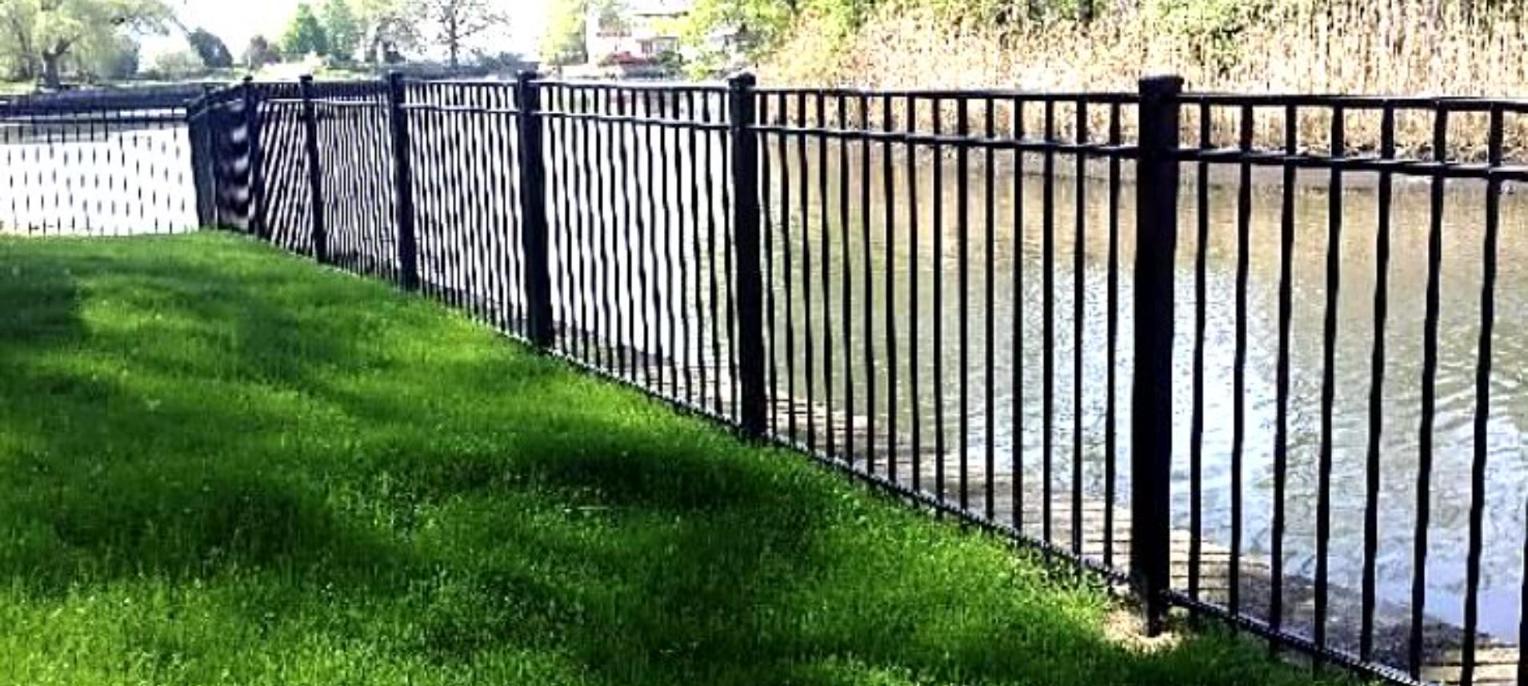 Aluminum fence installed by Dream Home Fence & Gates
