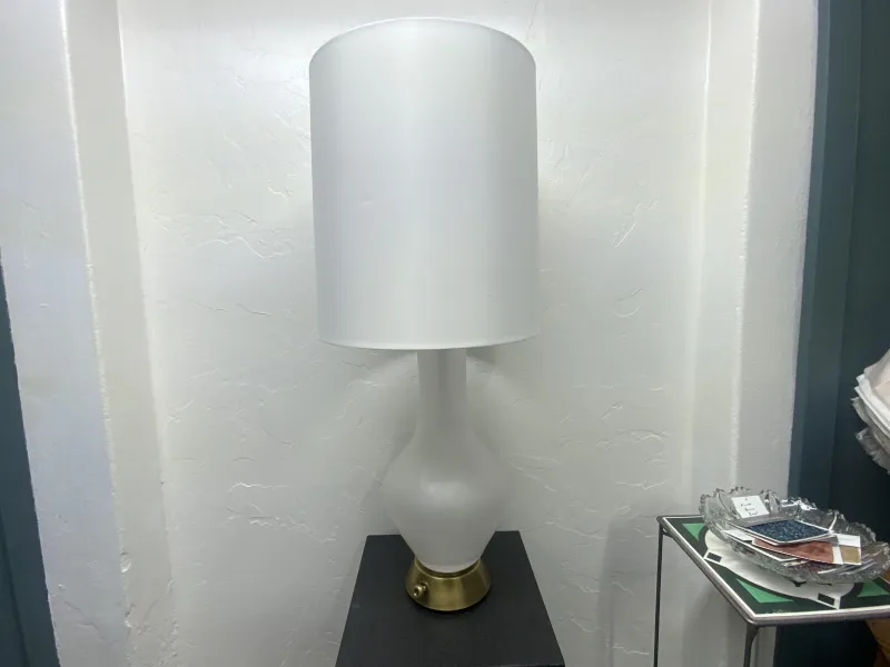 Modern Matte White Table Lamp
