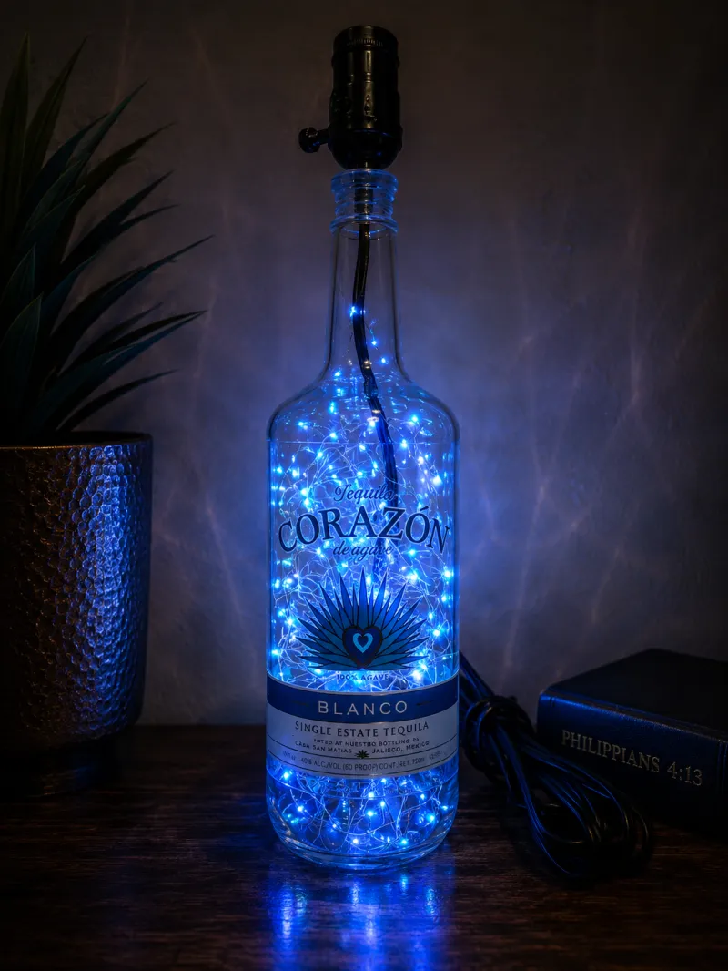 Corazón Tequila Bottle Lamp – Handcrafted Luxury Bar Décor