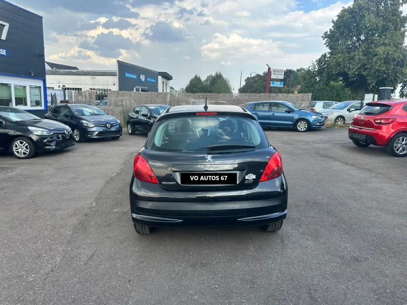 Peugeot 207 1.4 Essence