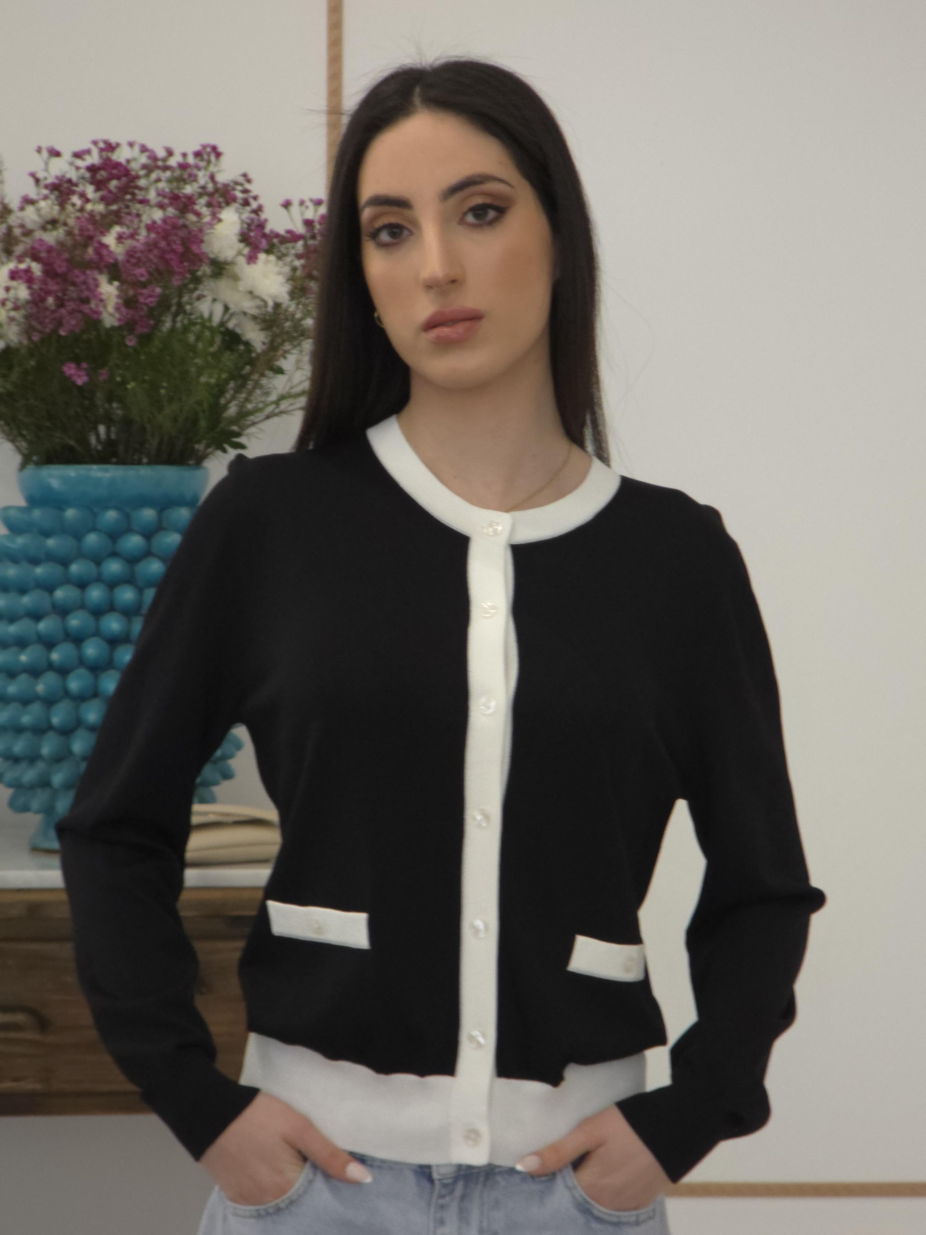BLACK CARDIGAN ROUND NECKLINE WITH CONTRAST DETAILS