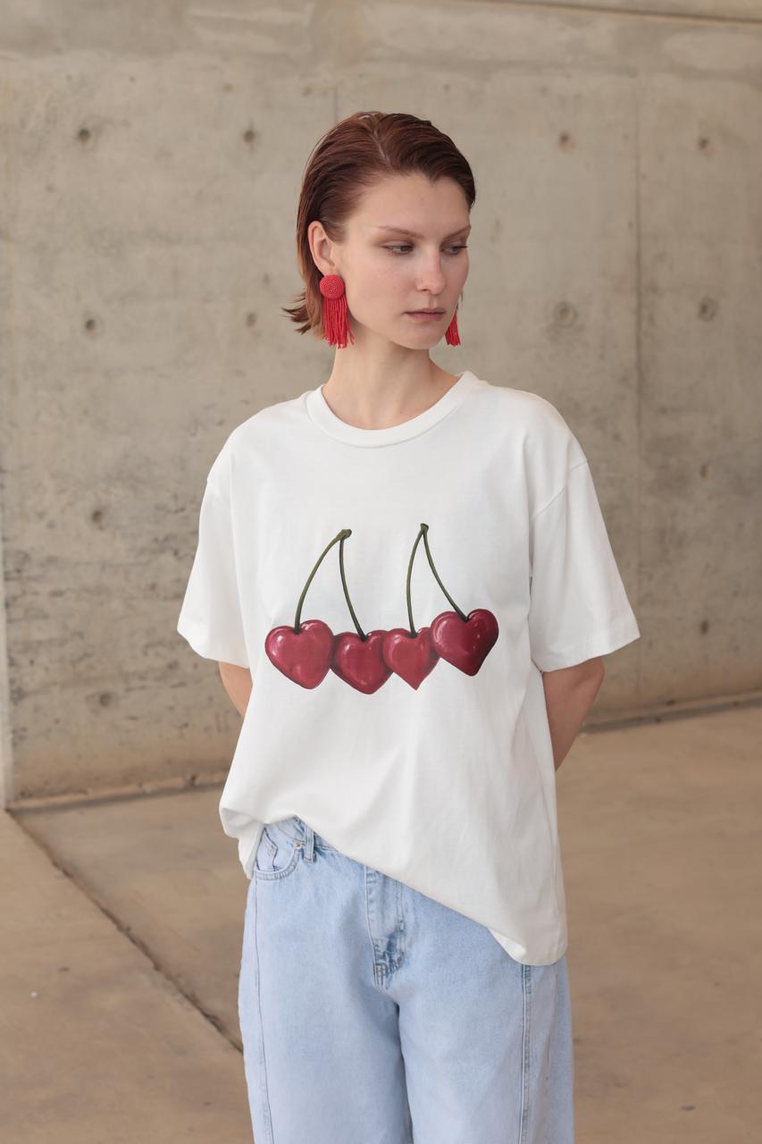 T-SHIRT ROUND NECK WITH CHERRY PRINT