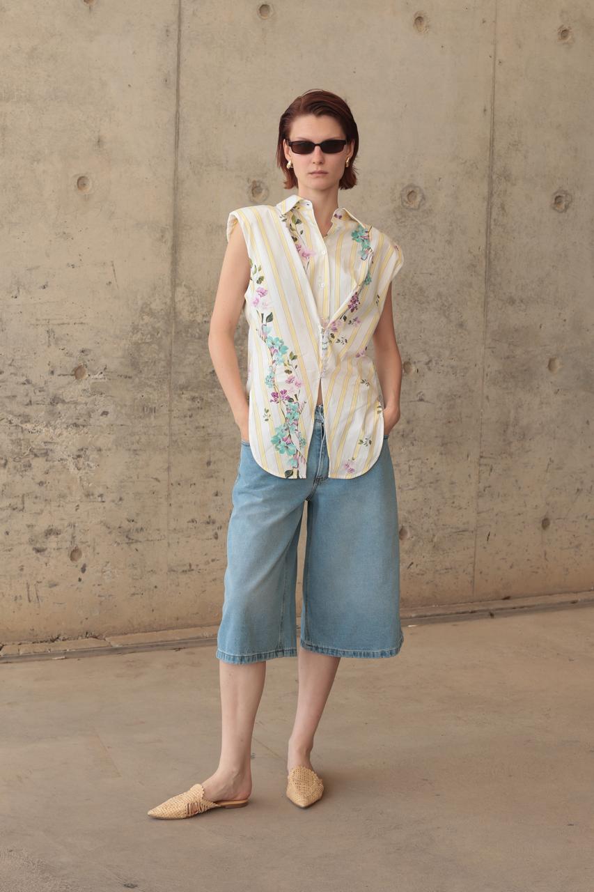 MID-WAIST JORTS WITH BELT LOOPS AND FIVE POCKET DESIGN