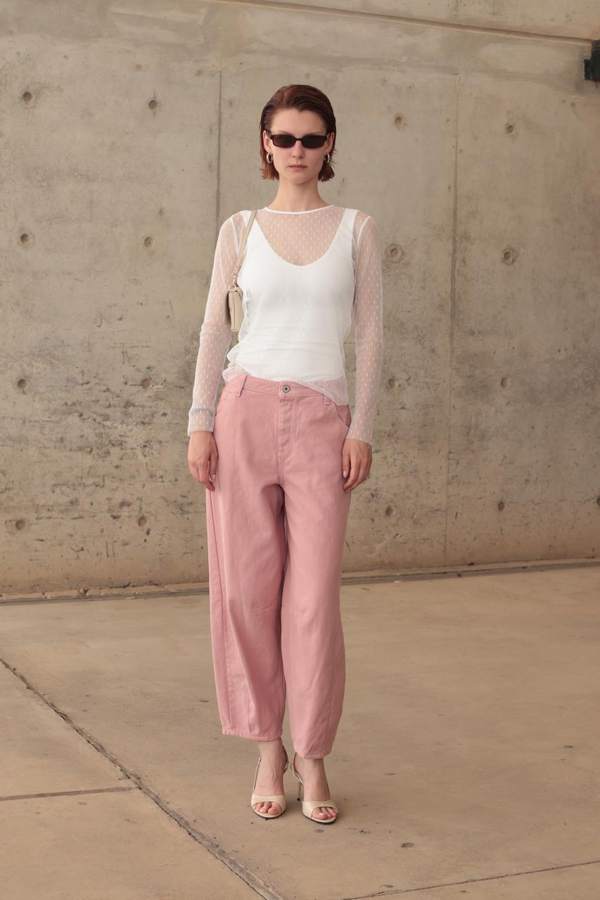 RELAXED JEAN WITH A MODERN TAPERED FIT