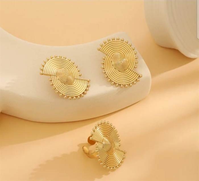 Engraved Sunburst Earring Set