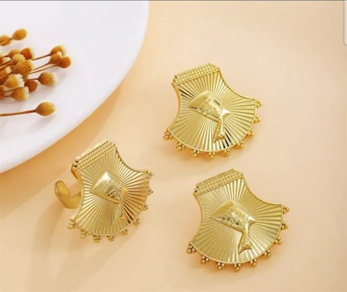 Baoulé Weight Fan Earring Set