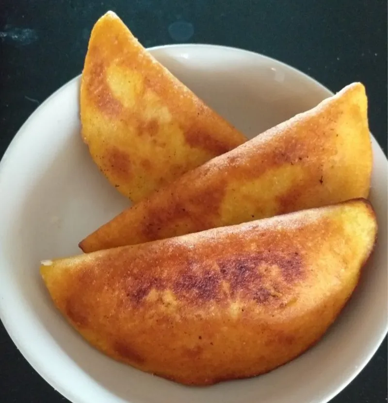 Empanada (plátano y queso)